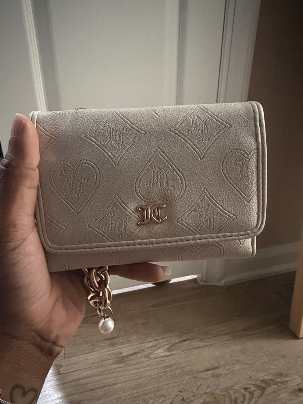 Juicy Couture Embossed Heart Logo Wallet Crossbody in Ivory